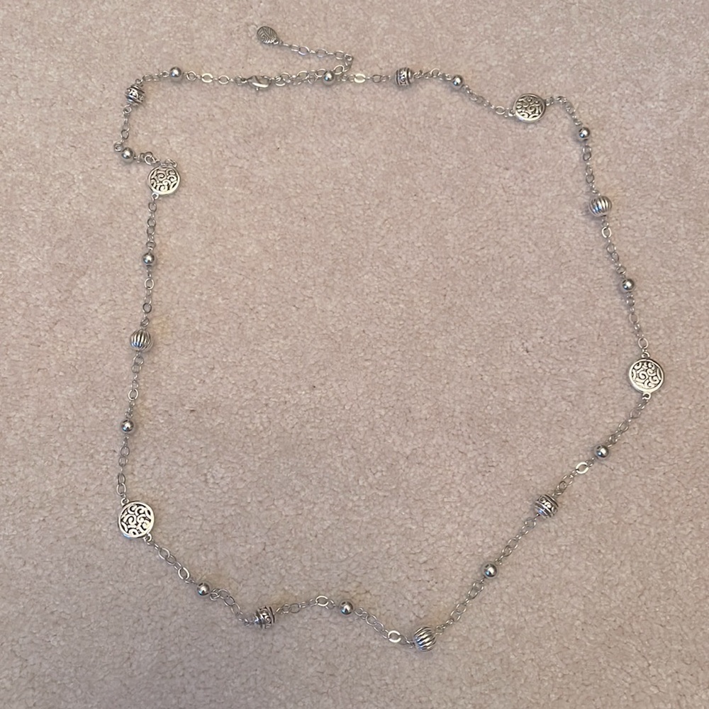 SILVER NECKLACE